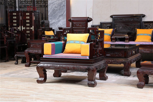 緬甸花梨家具國(guó)祥紅木：紅木家具，靜心養(yǎng)性的生活藝術(shù)